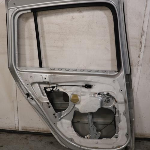 129861805-6ff8f9a7-a9ed-44fb-810d-54e820270ed1-Piece-129861805-Porte-arriere-gauche-821014094R-RENAULT-GRAND-MODUS-PHASE-2-12i-16V-e3840c1ebd9ebe5736039a0bbf97613f3bf69cfc8fdc6ba1bf24b3bb5c27f414_m.JPG