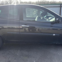 Vehicule-RENAULT-CLIO%25203%2520PHASE%25202-2006-b82e2f54fa0282c67cc337f3aab9bf5176248e1eafa522980ddadde4c78143d4_m.jpg