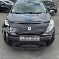 Vehicule-RENAULT-CLIO%25203%2520PHASE%25202-2012-86090e32829ada92dae6ae6b3a37842622592229929e4620b91197852487ecf8_m.jpg
