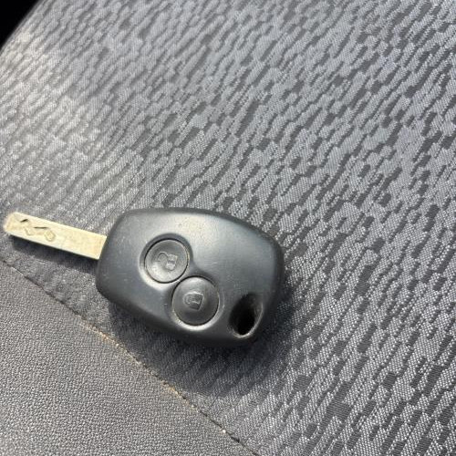 15809005-309c82d4e835d5a95ae64e0bbd658c5615c0e249978d713956907331c41acd51_m.jpg