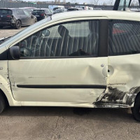 Vehicule-RENAULT-TWINGO%25202%2520PHASE%25202-2014-64b32d94c33f31e7fe5bc78c0c0c67732628204fcd77635c1fb5d63a11c6bd7c_m.jpg