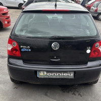 Vehicule-VOLKSWAGEN-POLO%25204%2520PHASE%25201-2004-2950e975b37d7fe75962b40ac032de6889281d06e2a414ce8087cac918de46e6_m.jpg