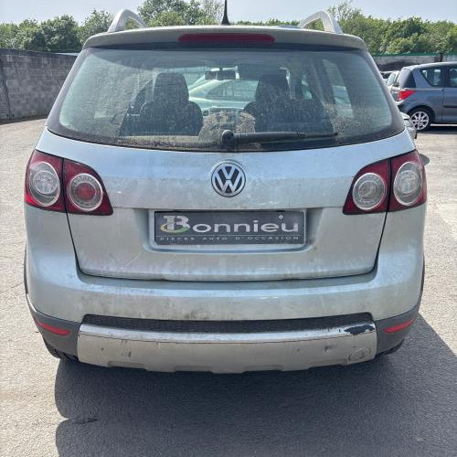 Vehicle-VOLKSWAGEN-GOLF%25205-2007-7ffb28a303a1eac94dbe3f7fe2efba8e43faeb2f1249b603c1a5c394e3ebc07c_m.jpg