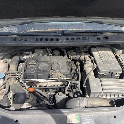 Vehicle-VOLKSWAGEN-GOLF%25205-2007-4e1e0a348a44ab91b72b72c906fb415201c3dfd52332c5d1a3c00d08b04df1f7_m.jpg