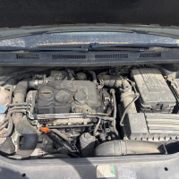 Vehicle-VOLKSWAGEN-GOLF%25205-2007-4e1e0a348a44ab91b72b72c906fb415201c3dfd52332c5d1a3c00d08b04df1f7_m.jpg