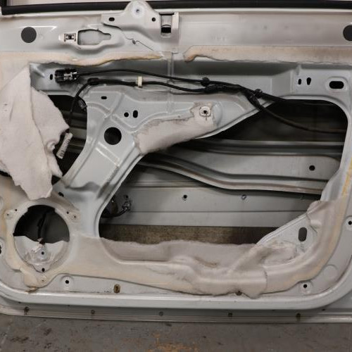 130764633-bbddc648-258d-4f55-87fe-cb01dc54d3cb-Piece-130764633-Porte-avant-droit-801004113R-RENAULT-KANGOO-2-PHASE-1-15-DCI-8V-TURBO-fd9640ee7b85d516447a47d23d924719d746df0b43c160a3aec1570109c2f1ed_m.JPG