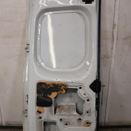 130764637-a152afe5-adba-48fc-8085-d7dd25726712-Piece-130764637-Porte-de-coffre-droit-901003757R-RENAULT-KANGOO-2-PHASE-1-15-DCI-8V-TURBO-9d7407dc5de5d2132dda1df0adf78fe46a79857af9e2d93bd95531f071b2cfeb_m.JPG