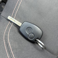 Vehicule-RENAULT-TWINGO%25202%2520PHASE%25201-2009-cab74293bc54f59523c6847194c12b3cbc649b97ea162ccc8f4af6c789b1438a_m.jpg