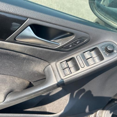 16203155-9ee18b774705e819edb2ab230436858f8538311e9bd17e89bf48ddd56f101086_m.jpg
