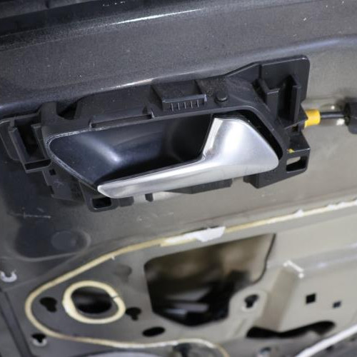 132473512-82f7ba95-28de-4176-b604-d19fd1b8ac56-Piece-132473512-Porte-arriere-droit-9805267480-PEUGEOT-308-2-SW-PHASE-1-BREAK-16-BLUE-HDI-8V-TURBO-81542f0bfc3948d6a8d45a450b32797f4403420cd2543390c95200be5dbd4a6d_m.JPG