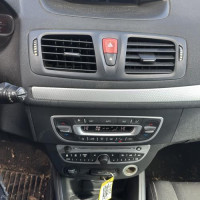 Vehicule-RENAULT-MEGANE%25203%2520PHASE%25201%2520BREAK-2011-fa5f316a167cff97b71e607ccca4669f40b70550faea5bfa0282399ece09d718_m.jpg