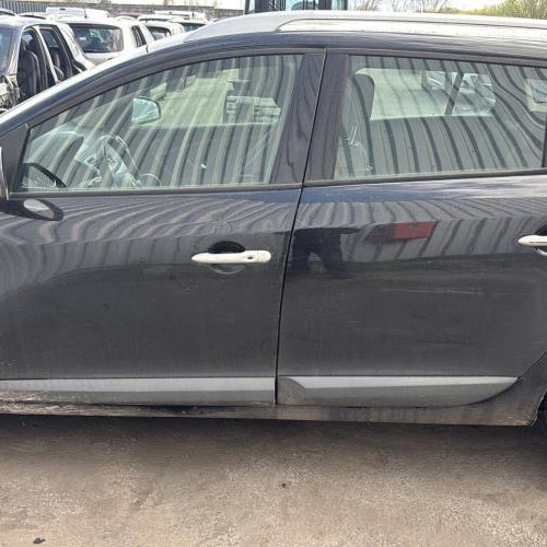 Vehicule-RENAULT-MEGANE%25203%2520PHASE%25201%2520BREAK-2011-b82319ebfe3d6aa3e5cb095e96d5de87912c796ccd6f64f6f3bdc155fd4fd414_m.jpg