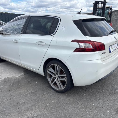 16384028-d1f032621b46d13b5a4bcc1ddbfa0aa4712965dc01c5f63bed8e3dc99ec35fd5_m.jpg