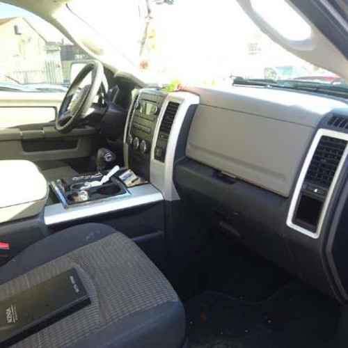 Vehicule-DODGE-RAM-1500-4-5-7-2009-b2397b4d04399cf030587c69dfd795da08f1b7afb8c4d3222152fff577b8d155_m.jpg