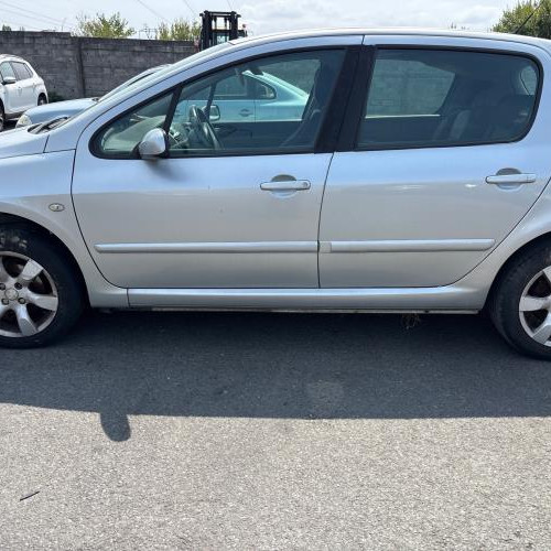 16247455-e91e2a9156d45b6495685449d1c0c5c1bfb4b19d9964d81d445ec30375aea052_m.jpg