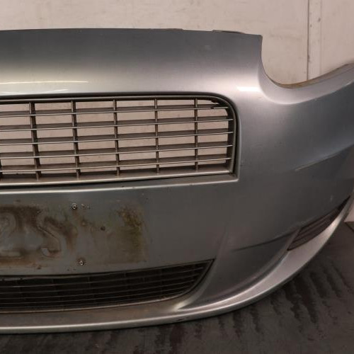133533235-757e947d-effb-4cd1-88df-4c1075aa72a5-Piece-133533235-Pare-choc-avant-71777603-FIAT-GRANDE-PUNTO-13-JTD-16V-TURBO-MULTIJET-6d9aa2cf4aa4eeff61116d72eb0c9844d7efb3555fcdddcb71384f0caae8b17a_m.JPG