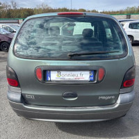 16464804-1201f3cd0ef3966c003067b8723ae257ad18edc92787f8cd53f85310879f76e2_m.jpg