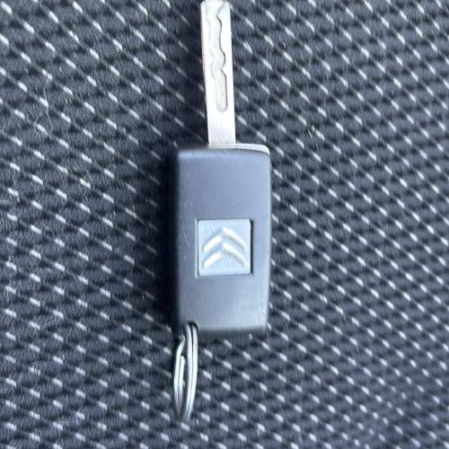 Vehicule-CITROEN-C4%2520PICASSO%25201-2009-21d3db31db062c06f66481ee36f78dacc31ddf8a784b6973314aa103c461d165_m.jpg