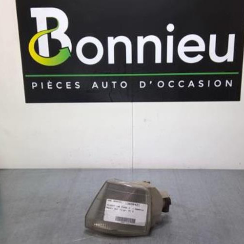 Piece-Repetiteur-clignotant-avant-gauche-%28Feux%29-PEUGEOT-106-PHASE-2-Essence-1d3e180d96ef1bda4f0dc2e6408ec8b90306ab4d60b5caa391ffd4587eeec799.jpg