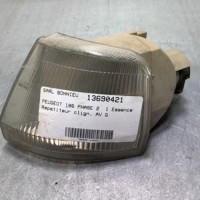 13690421-c787b213-f984-4773-a1a4-368701071d70-Piece-13690421-Repetiteur-clignotant-avant-gauche-PEUGEOT-106-PHASE-1-10i-8V-000f9851fa3e4a1f29527276fb892a9804bbc6aea914f8d07b55e816e194fb4e_m.jpg