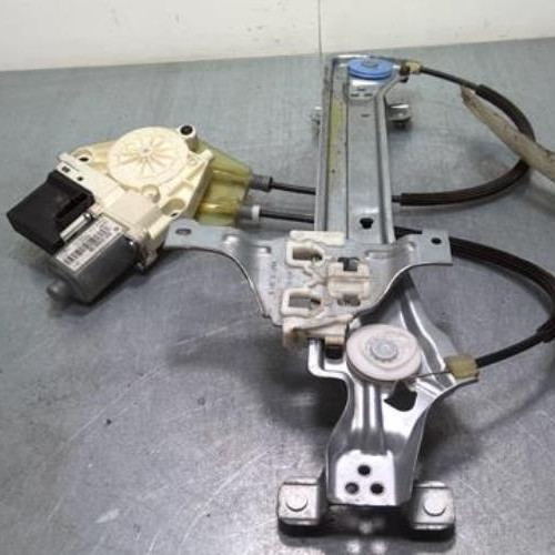 13691228-6d58c0e8-64cf-4380-8841-0b2a1f2b28da-Piece-13691228-Moteur-leve-vitre-arriere-gauche-827310185R-RENAULT-MEGANE-3-PHASE-1-15-DCI-8V-TURBO-b702eac5dc8719def61c12de6ddedca74f5973422ae63d3c2d1ff6a0fa34b6d8_m.jpg