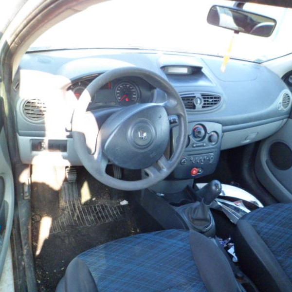 Vehicule-RENAULT-CLIO-III-PHASE-1-1-5-2007-a6afaeb9d619549acb721c861188b6baf850d884197812e9154d3c46ca17c390.JPG