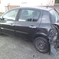 Vehicule-RENAULT-CLIO-III-PHASE-2-1-5-2009-ac92e33df152fe1699f169b3916bff0182d0f861a46b2c17e146f3c4182ce66b.JPG