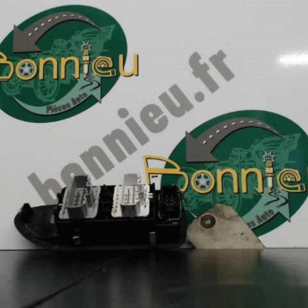 Piece-Interrupteur-de-leve-vitre-%28Bloc-complet%29-RENAULT-LAGUNA-II-PHASE-1-Diesel-cff22b5fc2b8bb83e1121507b534dd56b759b70e3c8d16d89899b3eea6c91fd0.jpg