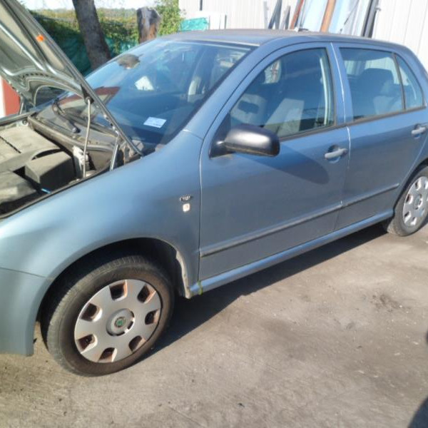 Vehicule-SKODA-FABIA-2000-1-4-2002-cb8f75ec28f9a5f92209d35ee307322f9b635cb92232fe66e2fbf7793f593176.JPG