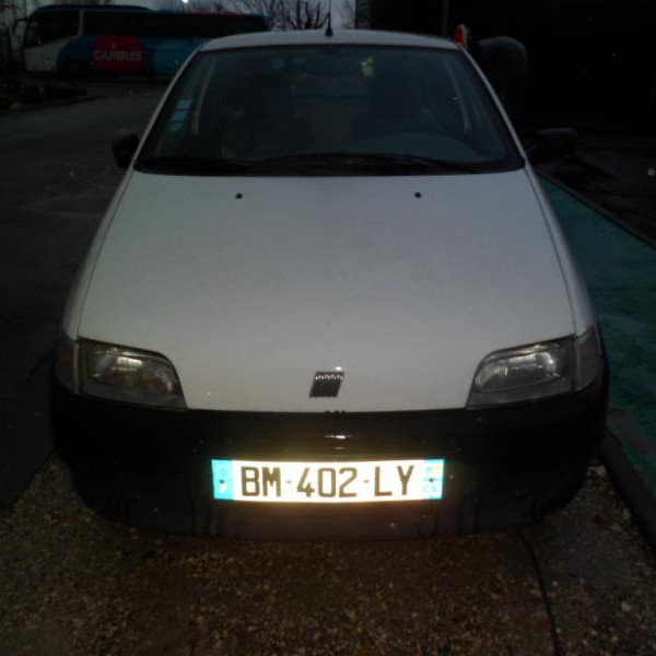 Vehicule-FIAT-PUNTO-I-1-2-1996-ab0cdc636f202b71030afd8203e287d6d7d5b7408d015046e003b513c0d4394e.JPG