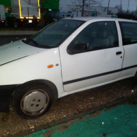 Vehicule-FIAT-PUNTO-I-1-2-1996-8a407421f900968f1f3b6a7882e2a51795df93e7459a1ef68bbfdc29b5c2bc67.JPG