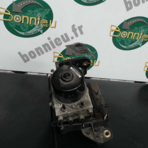 Piece-Bloc-ABS-%28freins-anti-blocage%29-OPEL-ASTRA-H-BREAK-Cosmo-Diesel-fc44e3b207a67b6b8f16c2b12bfc40853172121a580f8e91ad48ca5968a958f0.jpg