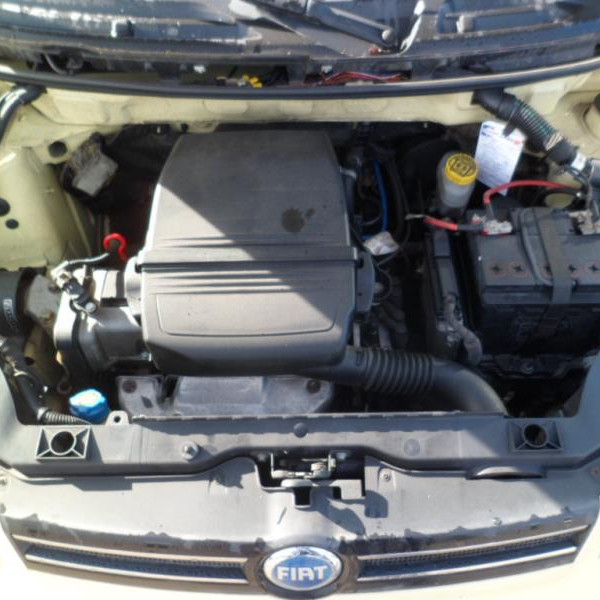 Vehicule-FIAT-PANDA-II-PHASE-1-1-2-2005-f9833b3bfd8d8a3c80ef1bab1ba0f538291d5719e305f360122cfabe45e1bd02.JPG