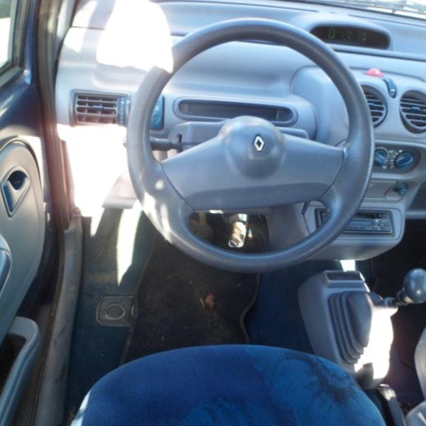 Vehicule-RENAULT-TWINGO-1-2-1995-2a86bbf4f35052ddbf08d5410259476e765c73871cf98cbf881e490f04cb7877.JPG