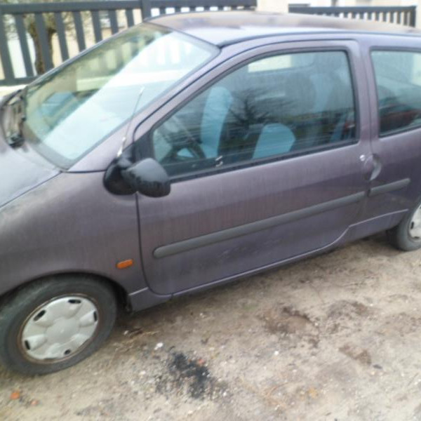 Vehicule-RENAULT-TWINGO-1-2-1996-b1f6131f54143d6d8af6dba452edbda62bf1ed4169eb41f815195cc2b2485ff0.JPG