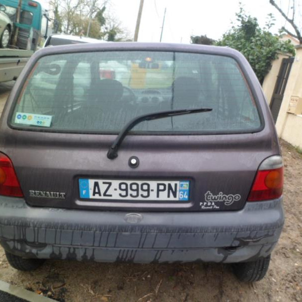 Vehicule-RENAULT-TWINGO-1-2-1996-bbedc1fdd98628ecf4fc6eefdf1e9c58495ac7367971b5f0007a19d5f28388e9.JPG