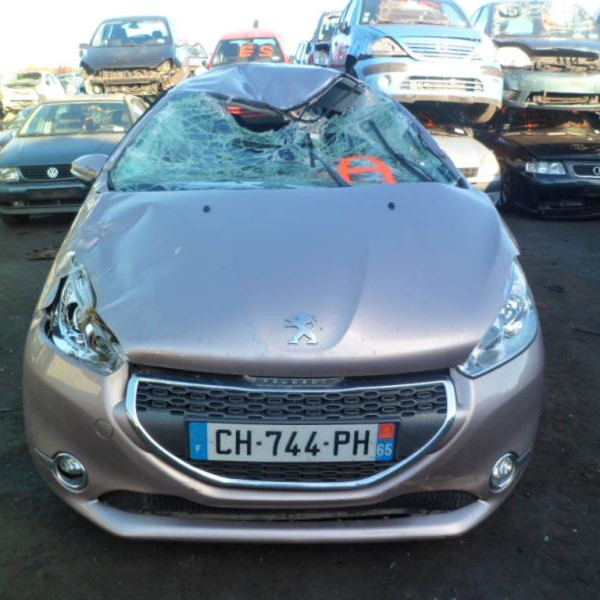 Vehicule-PEUGEOT-208-1-6-2012-58598e2c8bd338774179c66437061030a9377912f15fe4d62f26695326a193f4.JPG