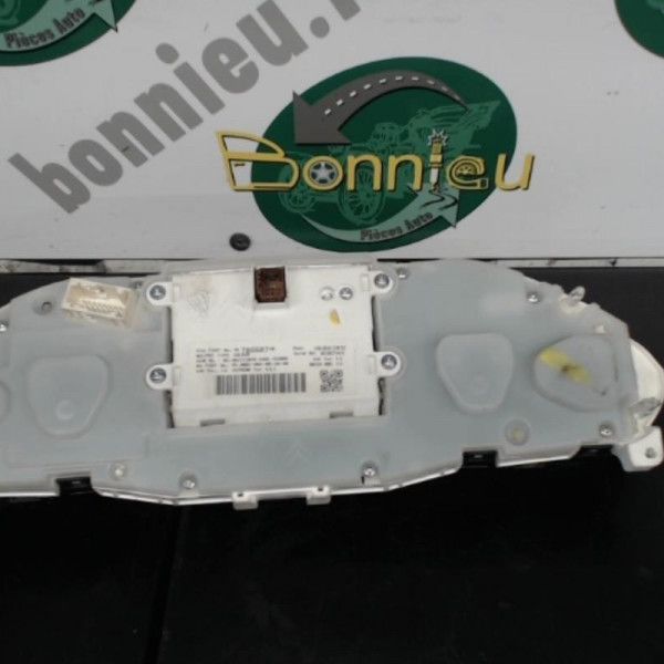 Piece-Compteur-PEUGEOT-208-Diesel-997743bdf6dc56de3d5545a4da6c23511467c616b14ade3fef8483283acaf76a.jpg