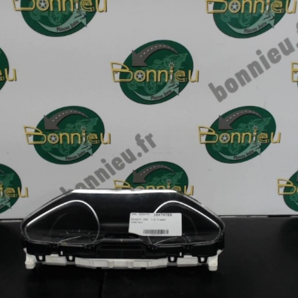 Vehicule-PEUGEOT-208-1-6-2012-58598e2c8bd338774179c66437061030a9377912f15fe4d62f26695326a193f4.JPG