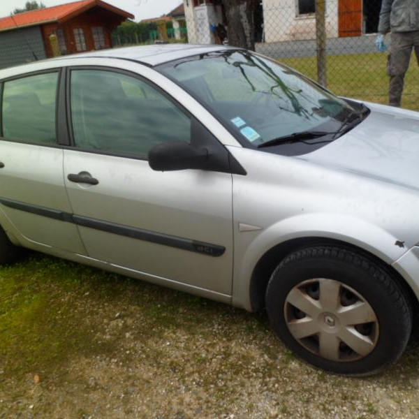 Vehicule-RENAULT-MEGANE-II-COUPE-PHASE-1-1-5-2005-8f3eb1294af92ed4aa53ebc6218014d2f3f21e4420cfe738e30a1cb1eb16ff4d.JPG