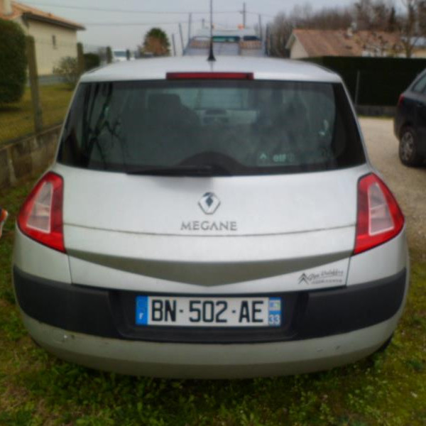 Vehicule-RENAULT-MEGANE-II-COUPE-PHASE-1-1-5-2005-bbb2ede2ad3ef1e6b4c6869a10f7d4d1eb6342568359d3215d0b27fbae51ad6f.JPG
