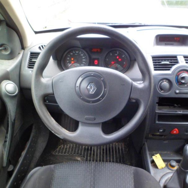Vehicule-RENAULT-MEGANE-II-COUPE-PHASE-1-1-5-2005-3d4ae75157093ea4858236a326201d40a1b30d2e93283b9da5c32e0baef1fa06.JPG