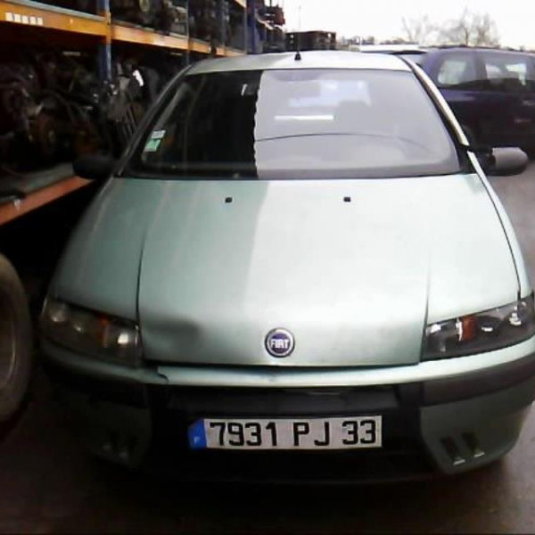 Vehicule-FIAT-PUNTO-II--1-2-2000-b06bfc87c30b1d727fe46c618de9496442e785048152f3f3aace44686c2a4d92.png