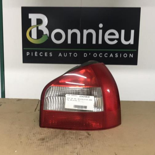 Piece-Feu-arriere-principal-droit-%28feux%29-8L0945096C-AUDI-A3-1-PHASE-2-c4fbd70cded871b07567c7be76b0cbe920492be6d48e8b4c5c3dc7c599e16d7d_mtn.jpg