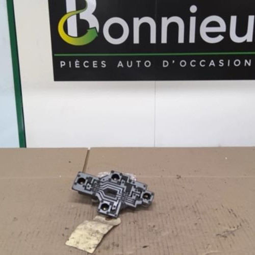 Piece-22717294-Platine-feu-arriere-gauche-RENAULT-SCENIC-1-PHASE-2-1.9-DCI--8V-TURBO-3d632280f65f641d5a1150c3e06a65f245ad646ac9c98f14b899aafd3b89ca67_mtn.jpg