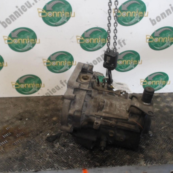 Piece-Boite-de-vitesses-VOLKSWAGEN-POLO-IV-%286N2%29-POLO-IV-6N2-.-Essence-b054ea72f3d370f1ba7de55d8809da16f9e82f1428149c340b9c75594b6db83b.jpg