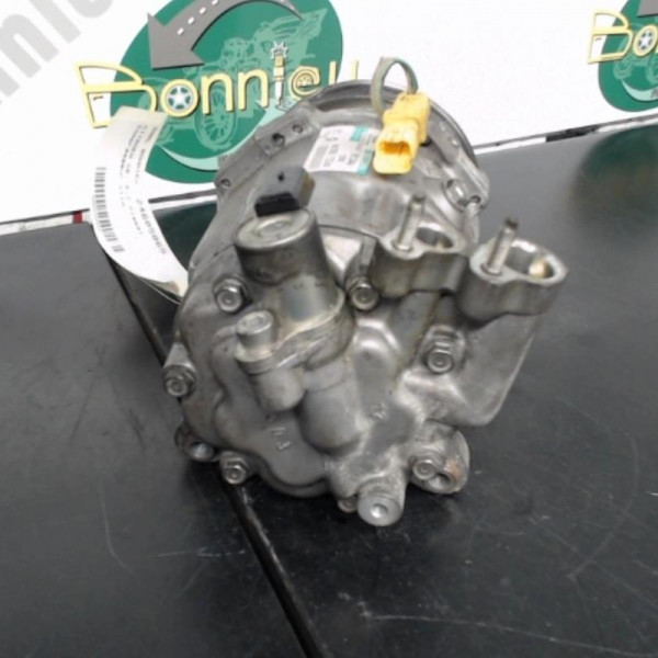 Piece-Compresseur-clim-CITROEN-C6-Diesel-8db36ec594139527501cb07a2d045b27eae8eb4fd68d42bbe216292a9d9bdba9.jpg