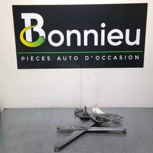 2557349-cbb79d14-69a7-4f4b-a2bc-1a4a954818c4-Piece-2557349-Leve-vitre-mecanique-avant-droit-PEUGEOT-205-PHASE-2-Essence-ae56d3dd68b579d460fe074482b005c17e2590f2c6593271a57cfd5520dfa464_m.jpg