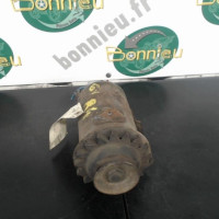 Piece-Alternateur-RENAULT-4L-394af7abca4542d165288de3d42c8d65cddfd2a3fff822c7f32d17e45b09dddf.jpg