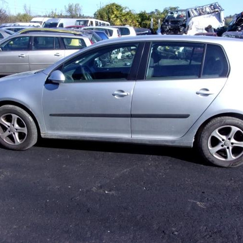 Vehicule-VOLKSWAGEN-GOLF-5-GOLF-5-19-TDI-8V-TURBO-1-9-2004-8f6704c99ebb70c74430baafbc3f43868fb8458c6fb78e7b66f4bbc7a095ebeb_m.JPG